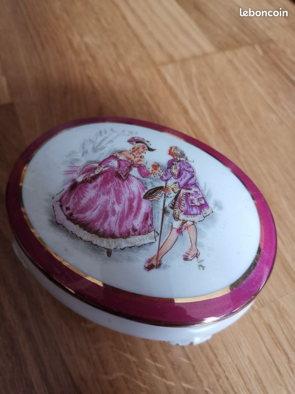 Boite en porcelaine (image 1)