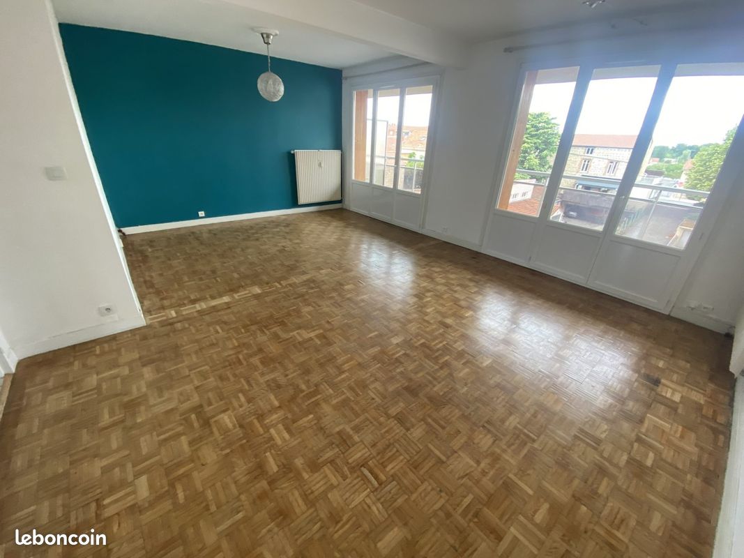 Appartement 3 pièces 75 m² · à Montbrison · 75 m² · 554 €