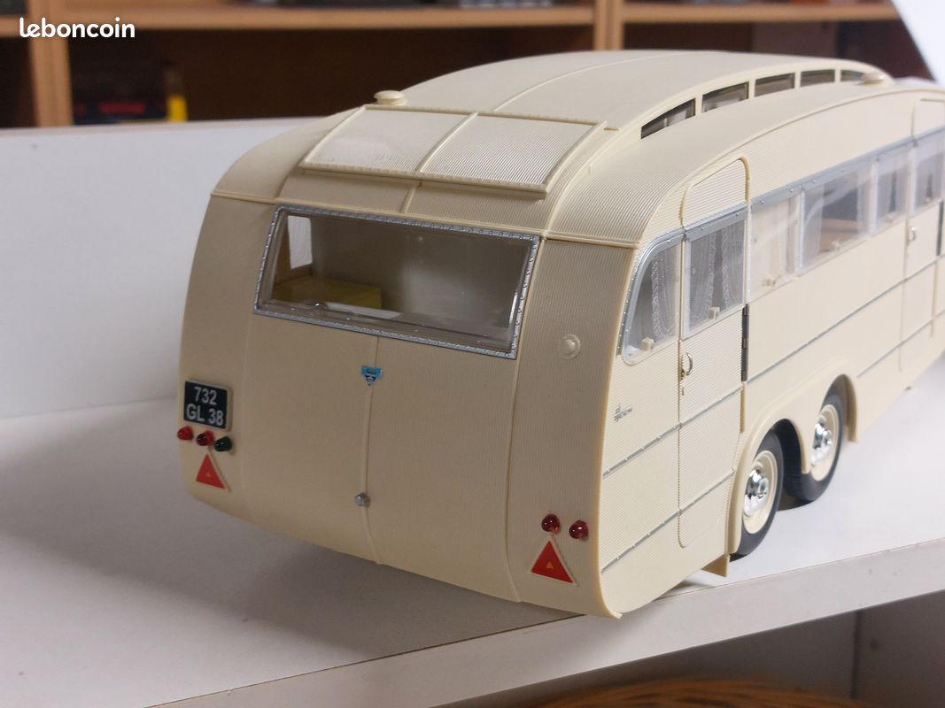 Caravane Hénon Norev 1/18 (image 3)