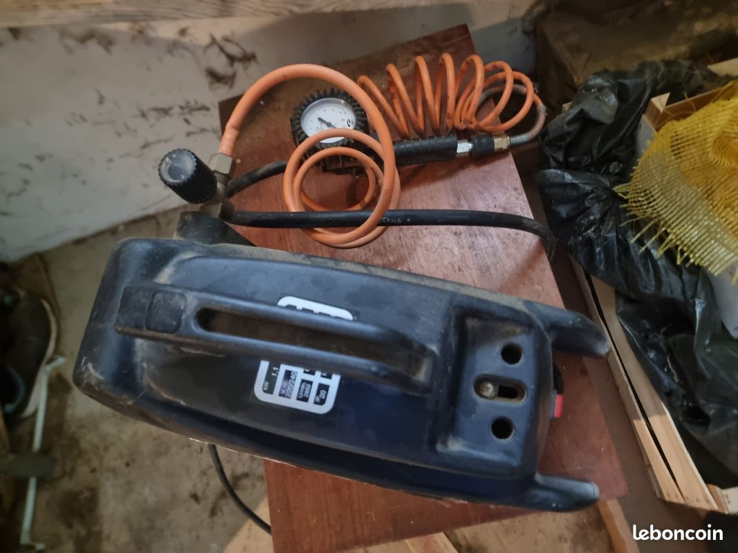 Compresseur portable électrique 1,5 HP avec manomètre et flexible (image 2)