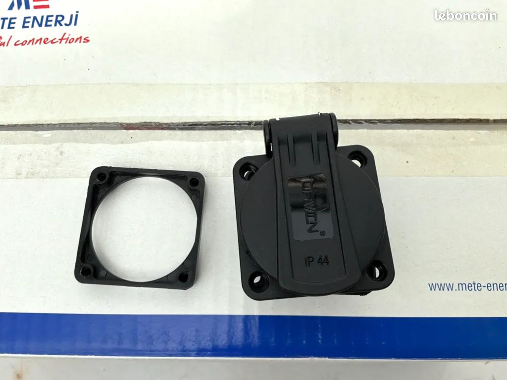 Coffret électrique vide (image 7)
