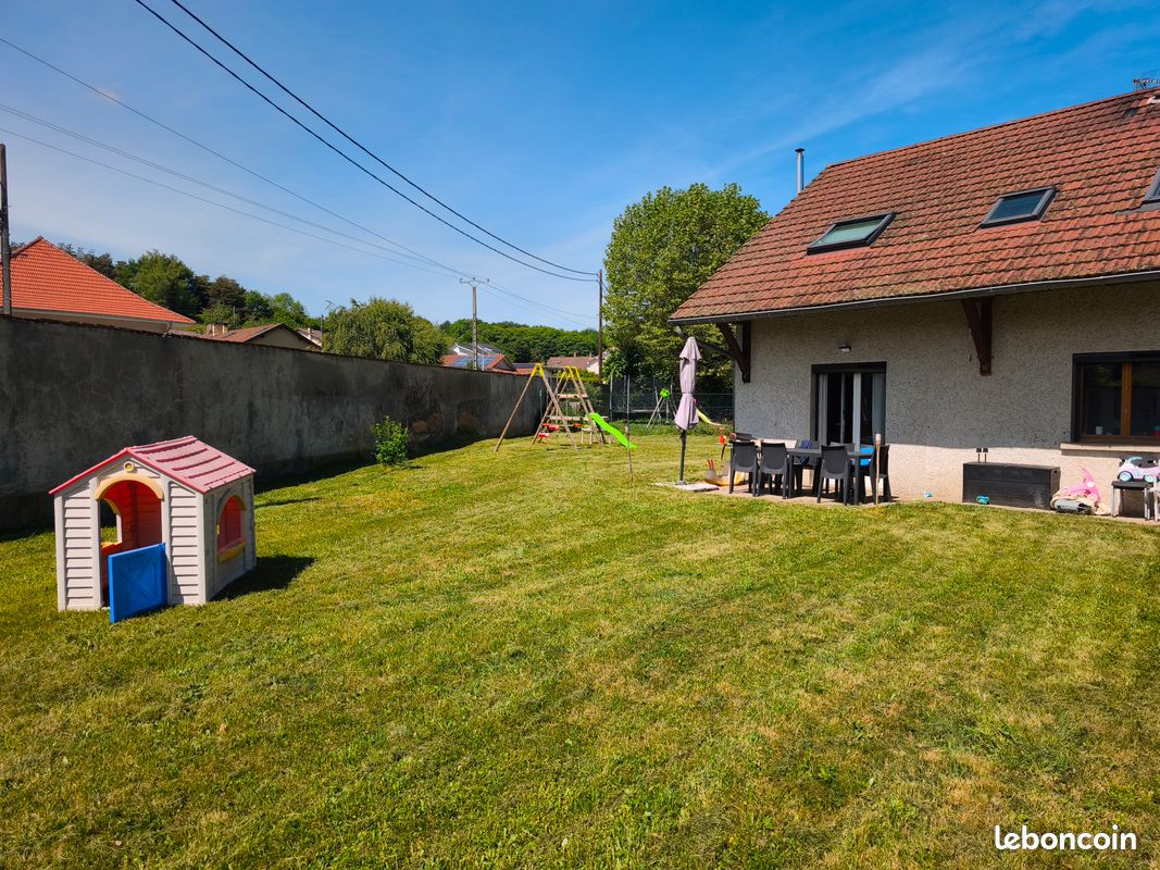 Maison 5 pièces 118 m² · à Châbons · 118 m² · 280 000 €