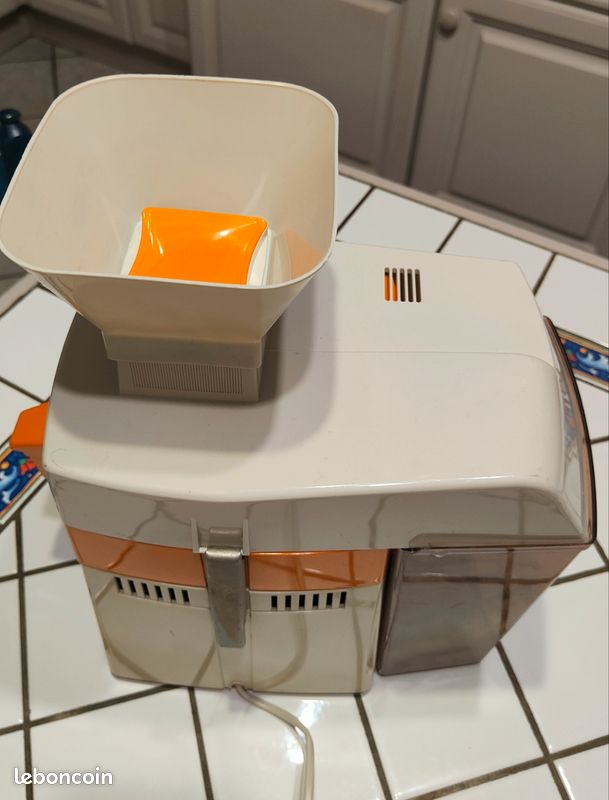 Centrifugeuse Moulinex Vintage N2 – Blanc/orange, 700W, état Proche Neuf