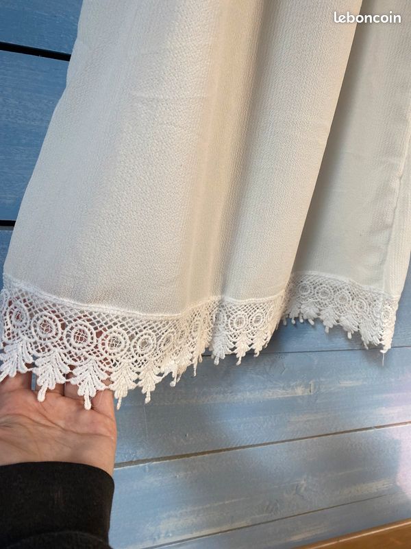 Robe Blanche à avec de la dentelle (image 3)