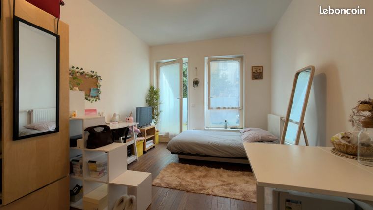 Studio 1 pièce 25 m² — 8