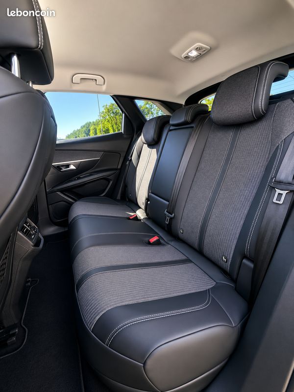 Peugeot 3008 hybrid 225 E-EAT8 Allure Pack 4 (image 13)