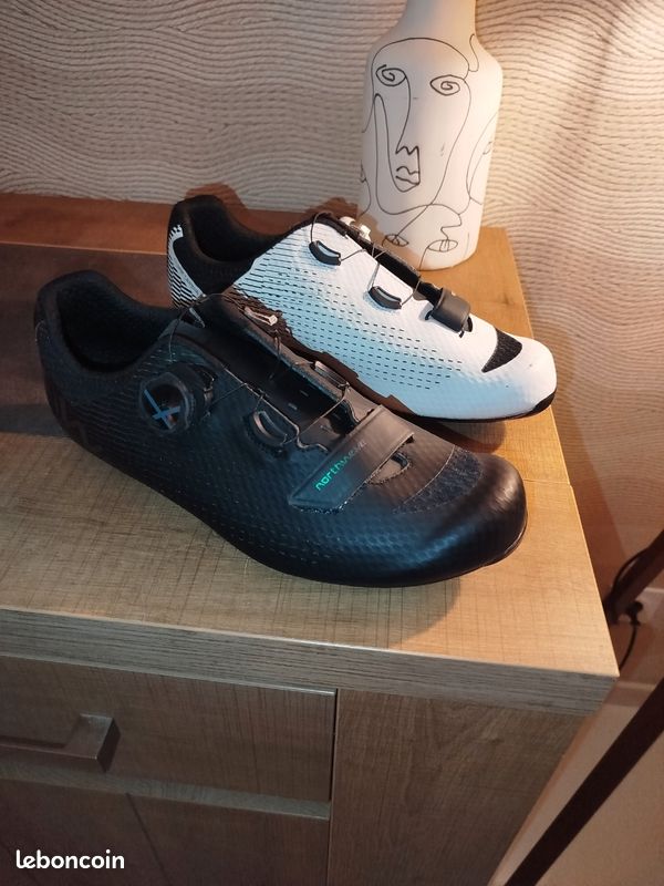 Chaussures Vélo Route Northwave Storm Carbon – Taille 42 – Neuves – Gris