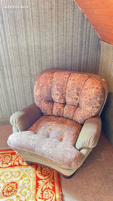 Canapé convertible 2 places + 2 fauteuils assortis – Tissu fleuri vintage (image 9)