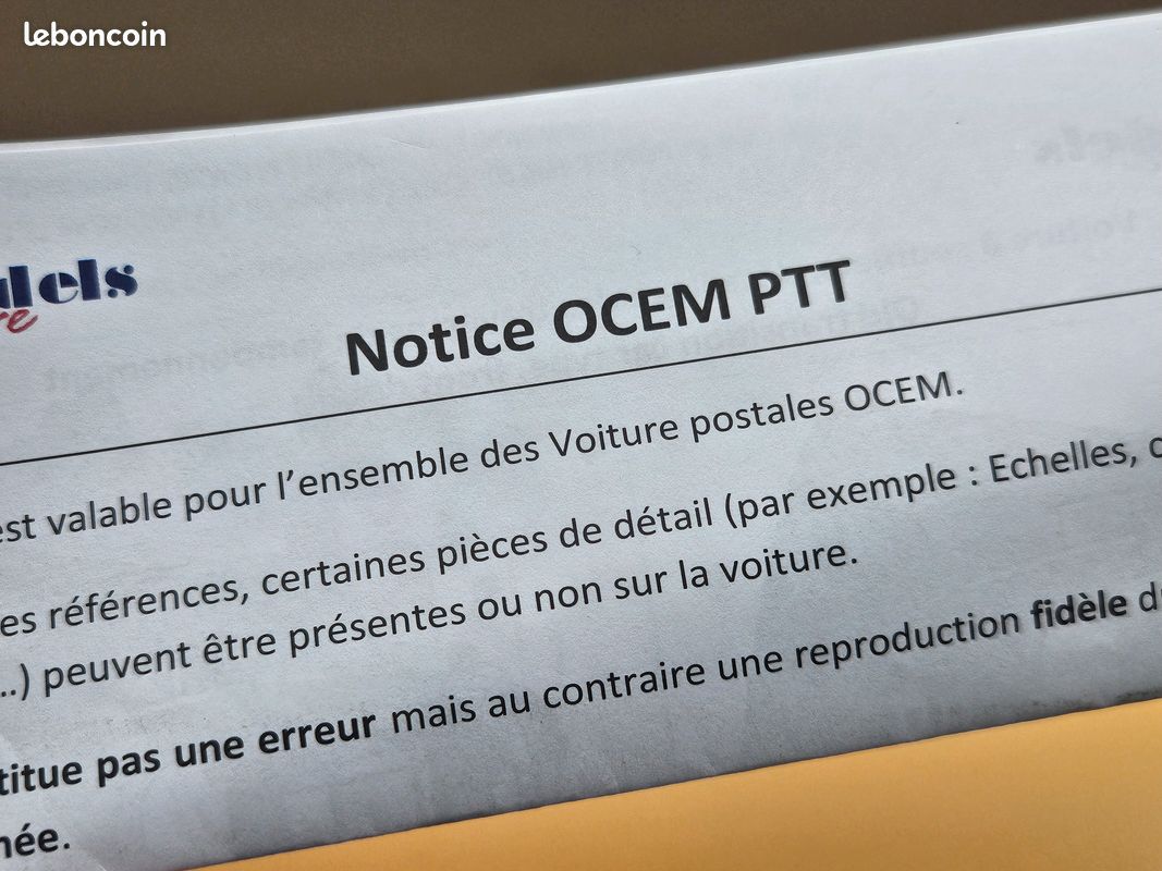 Voiture POSTALE OCEM, 16m Ambulant, PAmyi rouge foncé, toit gris clair