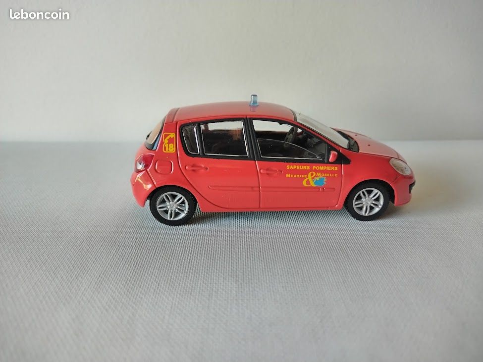 Miniature Eligor 1/43 - Renault Clio 5 Portes 2005 - Pompiers (sans Boîte)