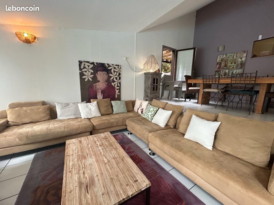 Maison 4 pièces 105 m² · à Saint-Denis · 105 m² · 2 250 €