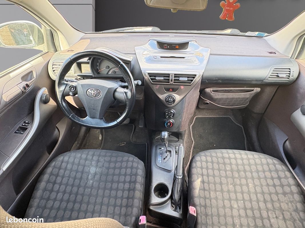 TOYOTA iQ iQ² 68 VVT-i MultiDrive, Boite Auto, Garantie 12 mois (image 6)