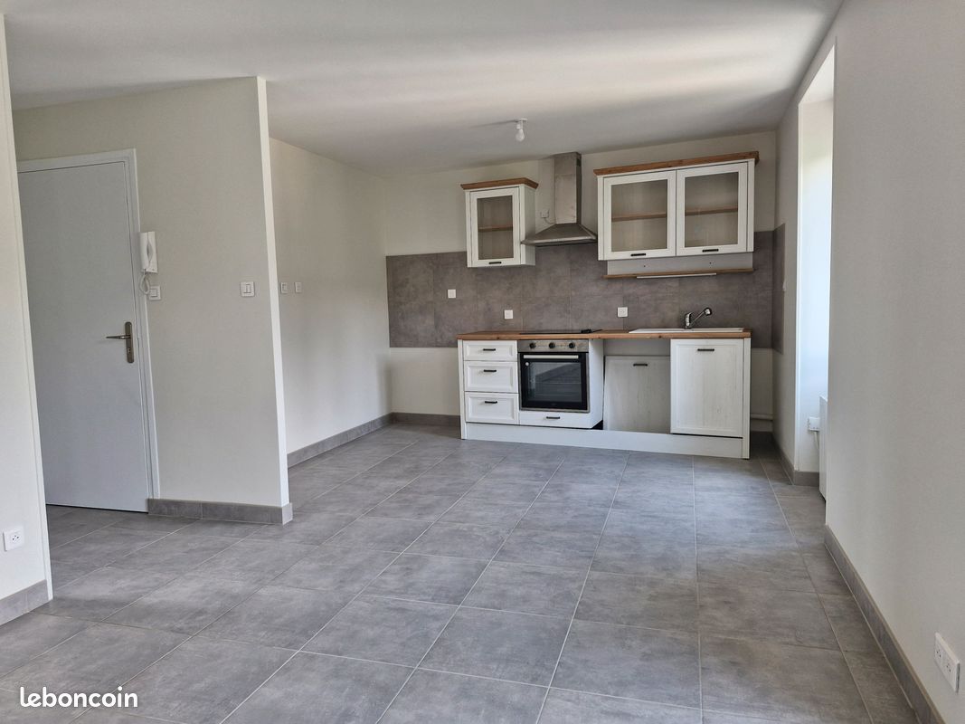 Appartement 4 pièces 55 m² · à Cours · 55 m² · 450 €/mois