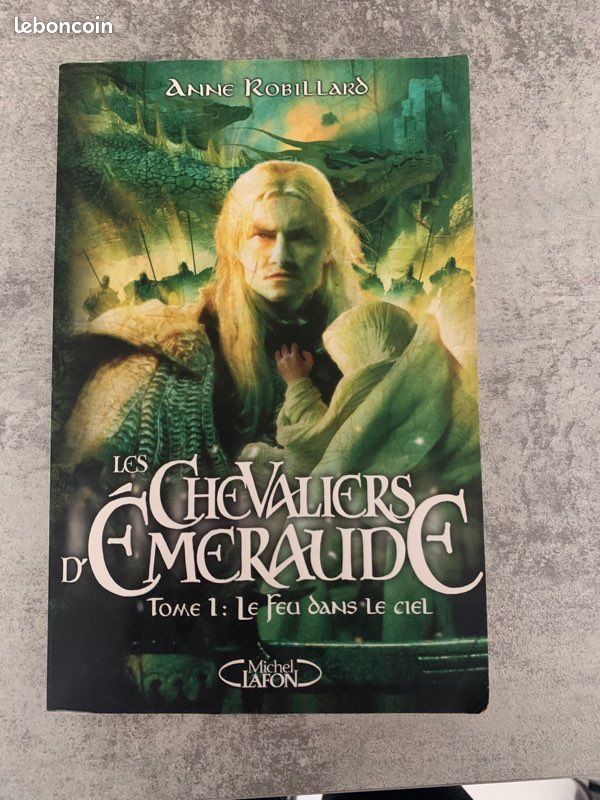 Livre les chevalier d émeraude (image 1)