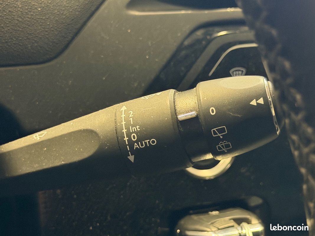 Citroen c4 picasso 1.6 bluehdi 120 ch attraction start-stop/ attelage/ carplay (image 19)