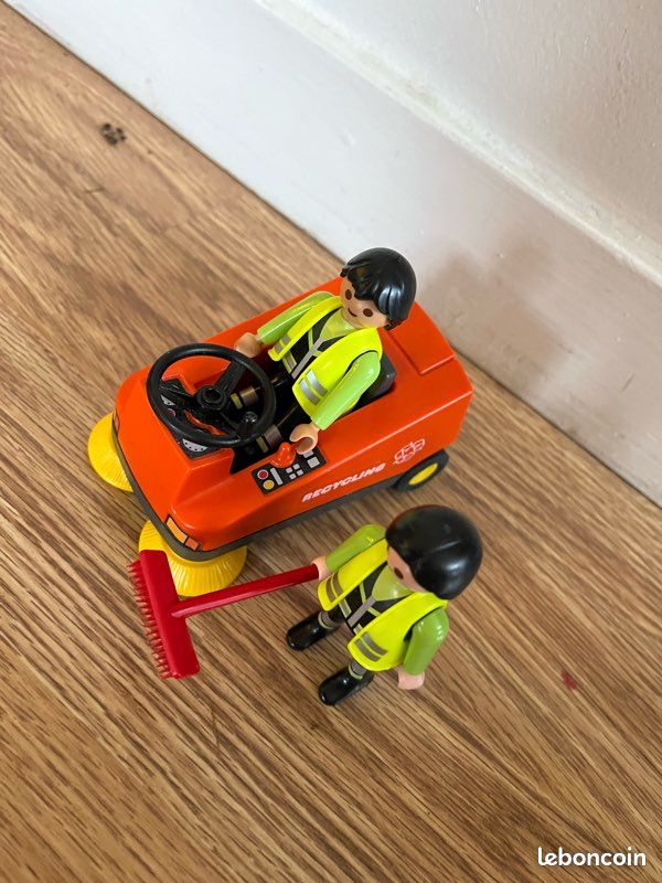 2 agents d entretien avec machine balayeuse playmobil (image 1)