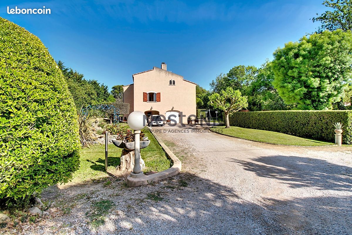 Maison 6 pièces 227 m² · à Les Pennes-Mirabeau · 227 m² · 788 000 €