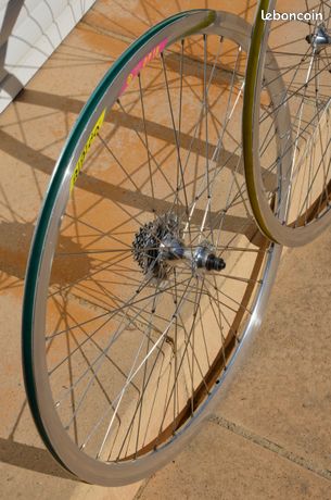PAIRE DE ROUES RIGIDA DP18 700C MOYEU SACHS DP 7V 129mm 18 & 24 RAYONS