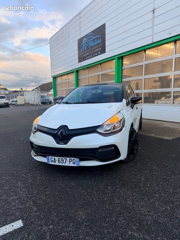 Clio 4 rs monaco gp (image 1)