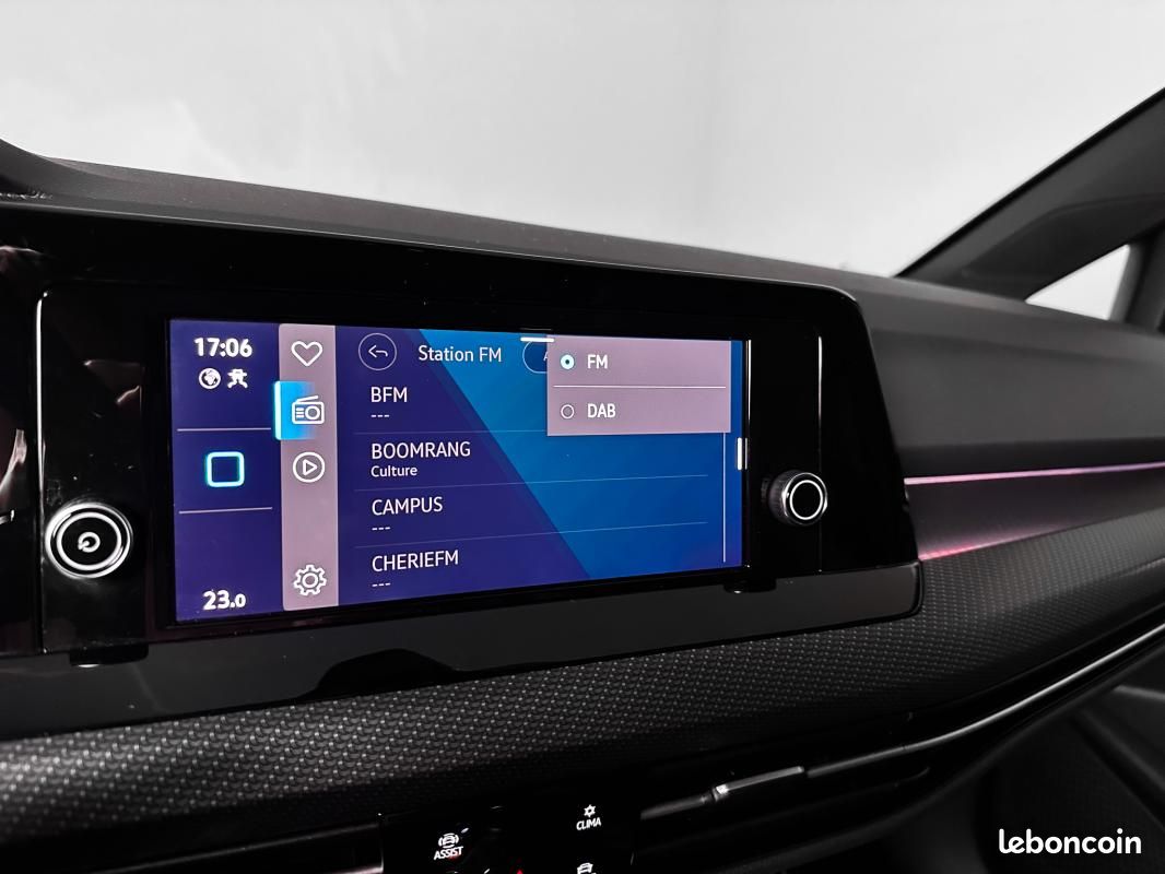 Volkswagen Golf 8 R-LINE 1.5 TSI 130CH JA18 ALCANTARA SPORT CARPLAY REGUL ACC DIGITAL COCKPIT 1⁰MAIN (image 17)