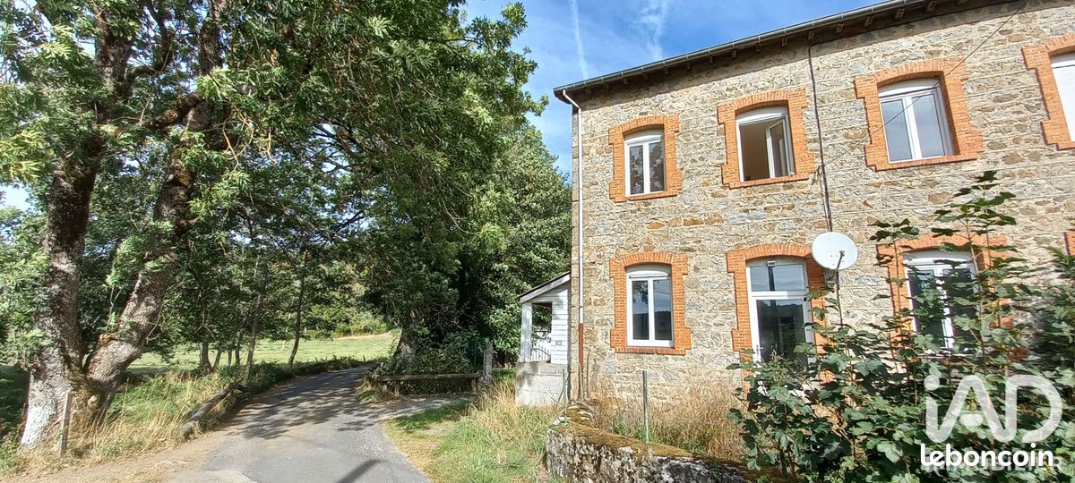 Maison 5 pièces 130 m² · à Saint-Régis-du-Coin · 130 m² · 175 000 €