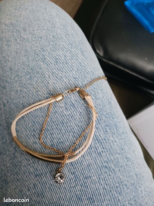 Bracelet (image 1)