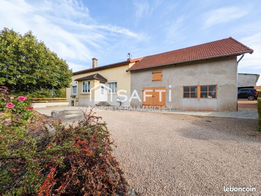 Maison 5 pièces 123 m² · à Ozolles · 123 m² · 169 000 €