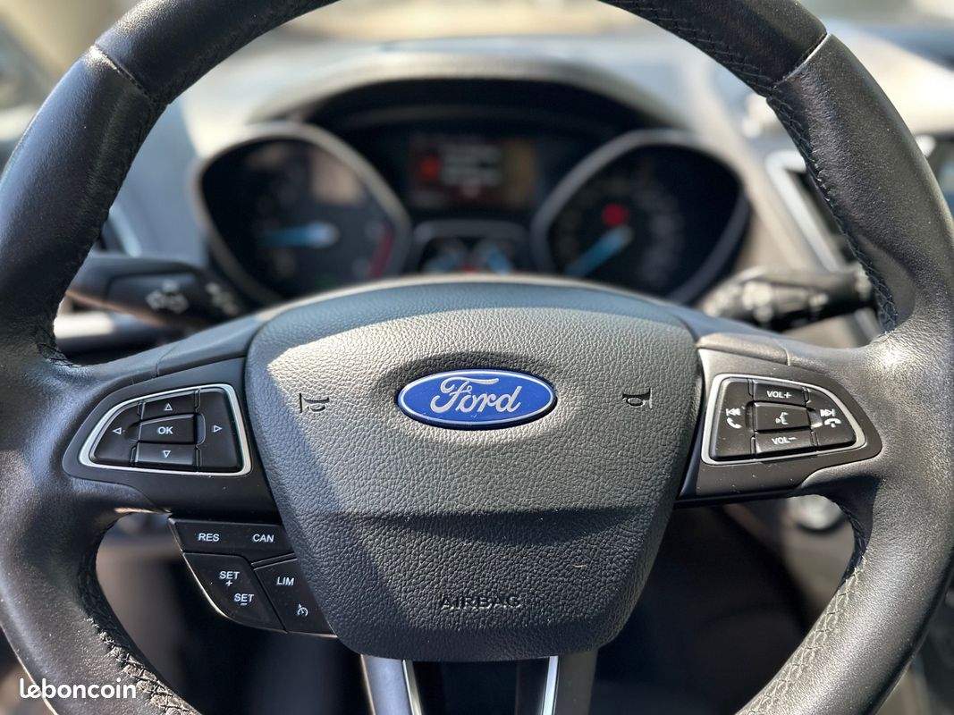 FORD C-Max Titanium 1.5 TDCi 120 cv {RADAR ARR - TOIT PANORAMIQUE} (image 24)