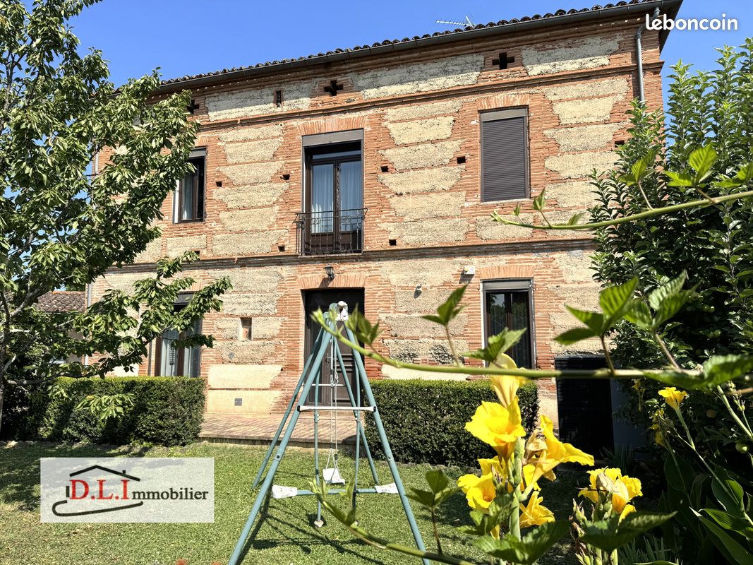 Maison 8 pièces 280 m² · à Castelsarrasin · 280 m² · 269 000 €