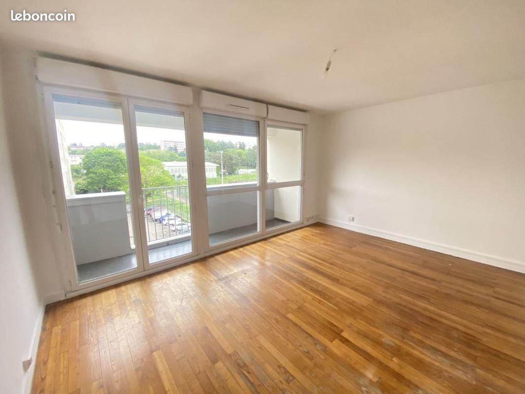 Appartement 3 pièces 56 m² · à Lyon · 56 m² · 826 €