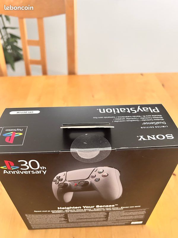 Manette PS5 édition 30th (image 6)