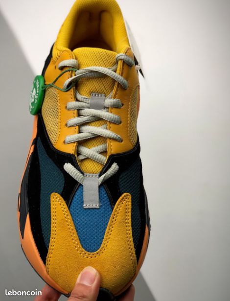 AD Yeezy Boost 700 "Sun" (image 2)