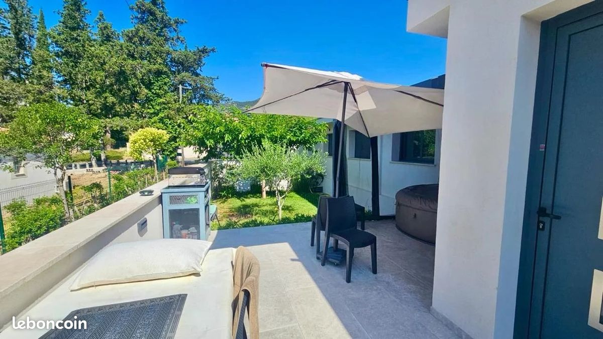 Maison 4 pièces 104 m² · à Volx · 104 m² · 344 000 €