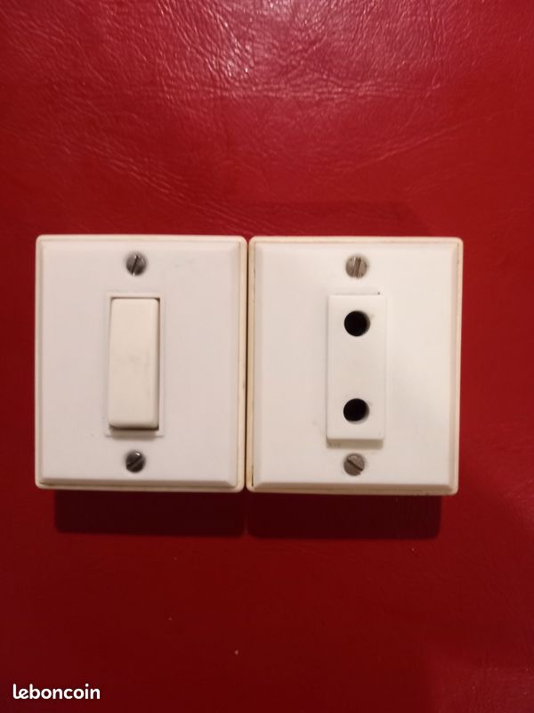 1 PRISE 220 Volts 2 pôles plus terre Mosaic 45 legrand réf 741 11 EUR 5,00 - FR