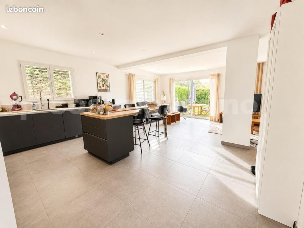 Maison 4 pièces 105 m² · à Chens-sur-Léman · 105 m² · 693 000 €