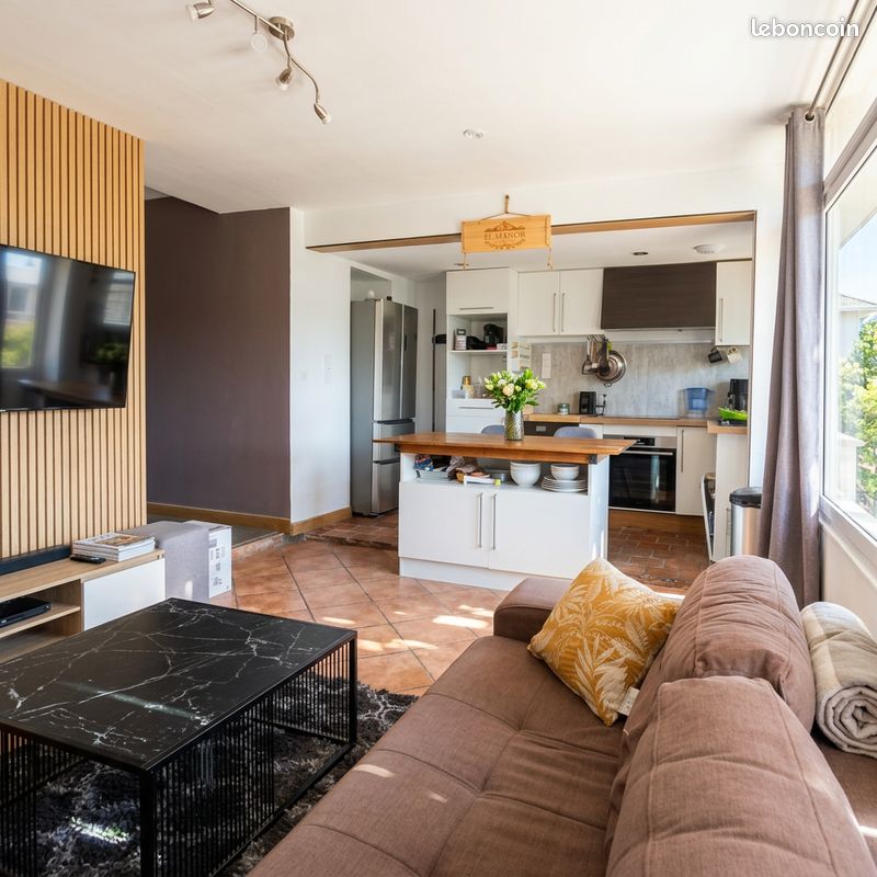 Immeuble 5 pièces 180 m² · à Châteauroux · 180 m² · 375 000 €