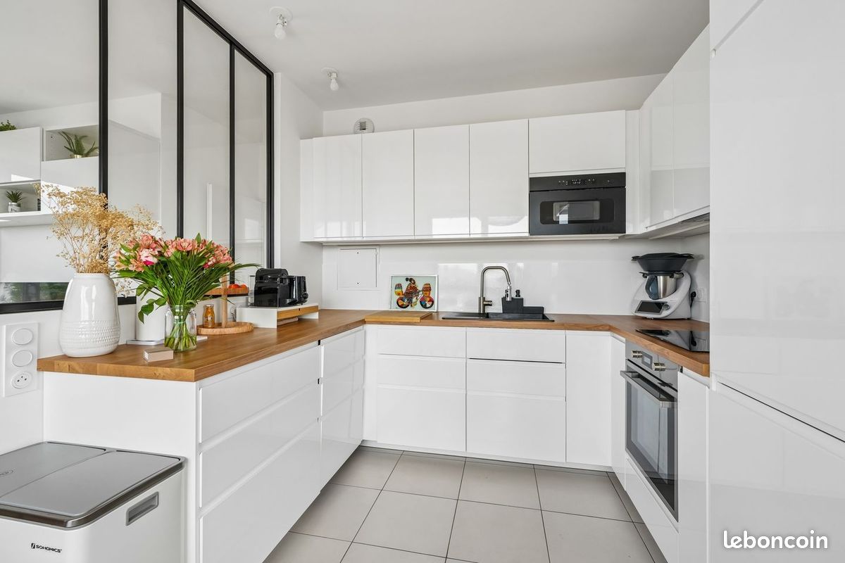 Appartement 4 pièces 80 m² · à Colombes · 80 m² · 2 400 €