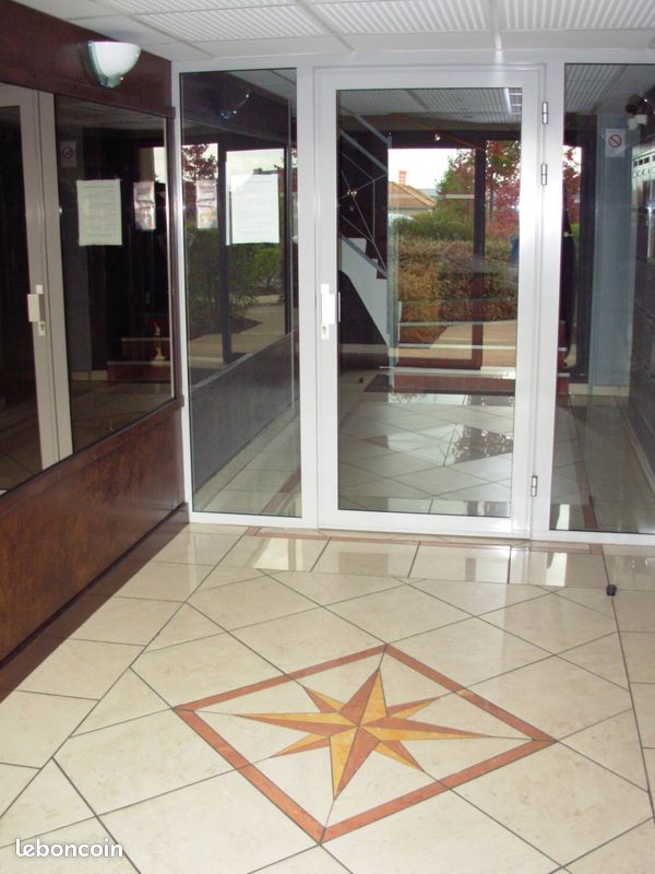 Agréable APT T2 meublé,avec parking,piscine, terrasse,jardin,42m2 - Poitiers 86000 (image principale 0)