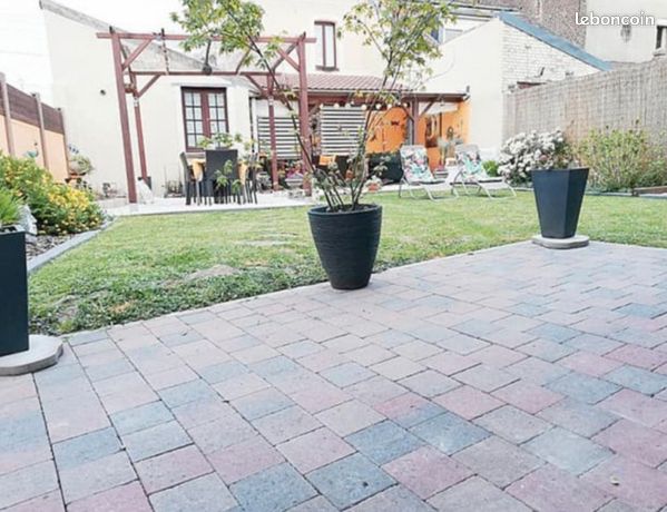 Maison atypique semi individuelle