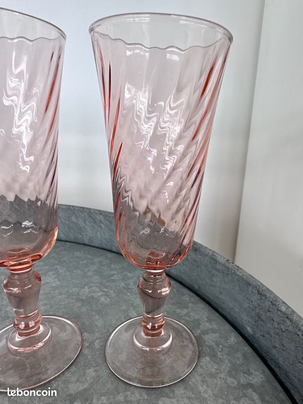 Ensemble de 10 verres dépareillés à champagne - 5 coupes et 5 Flutes à champagne en verre rosaline (image 14)