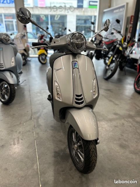 Vespa ELETTRICA PRIMAVERA 125 (image 2)