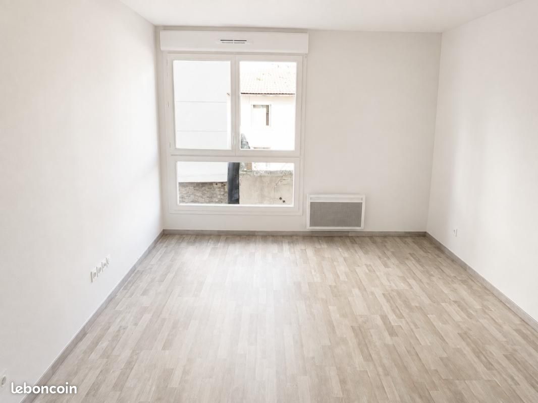 Appartement 2 pièces 38 m² · à Marseille · 38 m² · 569 €