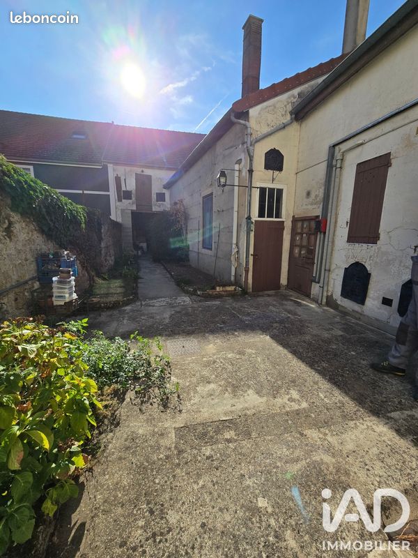 Maison 5 pièces 154 m² · à Nogent-l'Artaud · 154 m² · 200 000 €