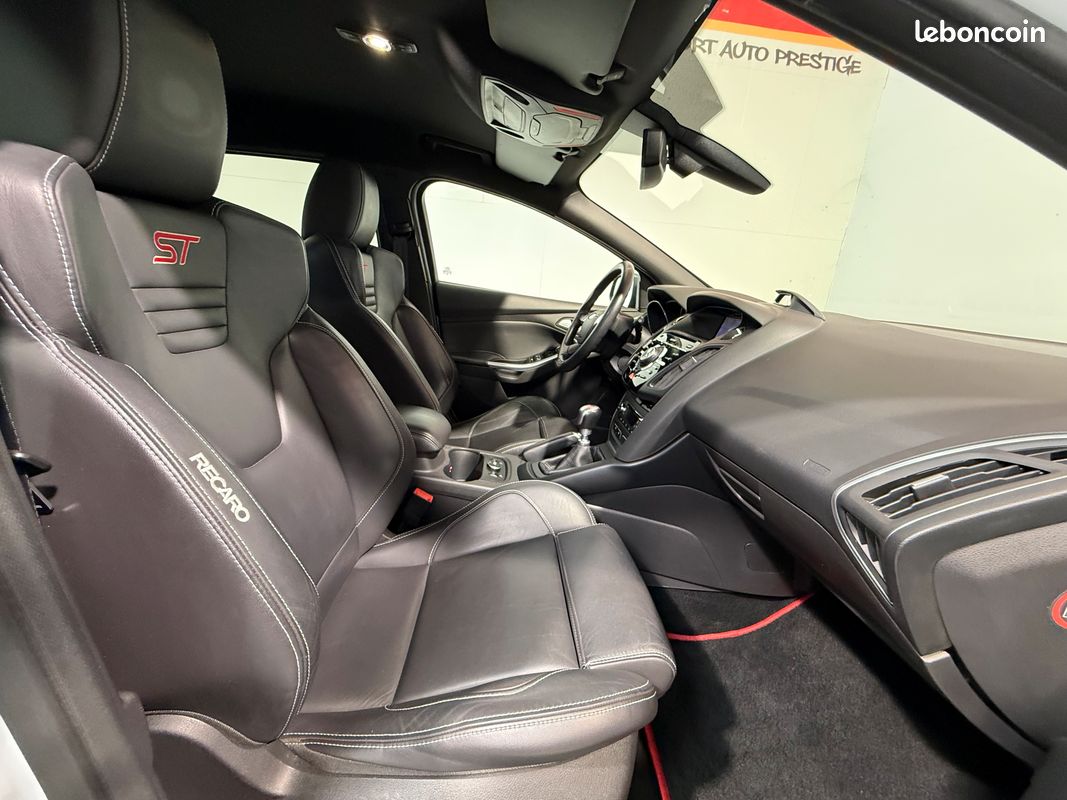 PROMO Focus st 250cv SW ( visio et livraison possible ) (image 3)