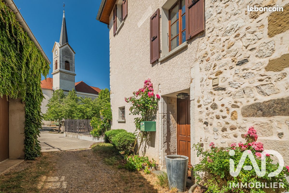 Maison 5 pièces 119 m² · à Saint-Étienne-de-Crossey · 119 m² · 335 000 €
