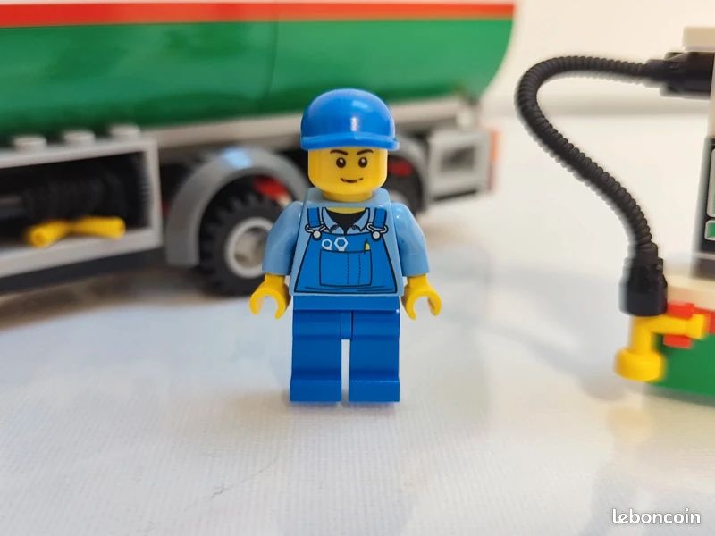 LEGO 60016 Tanker Truck (Camion-citerne) - City Octan - Camion de carburant (image 2)