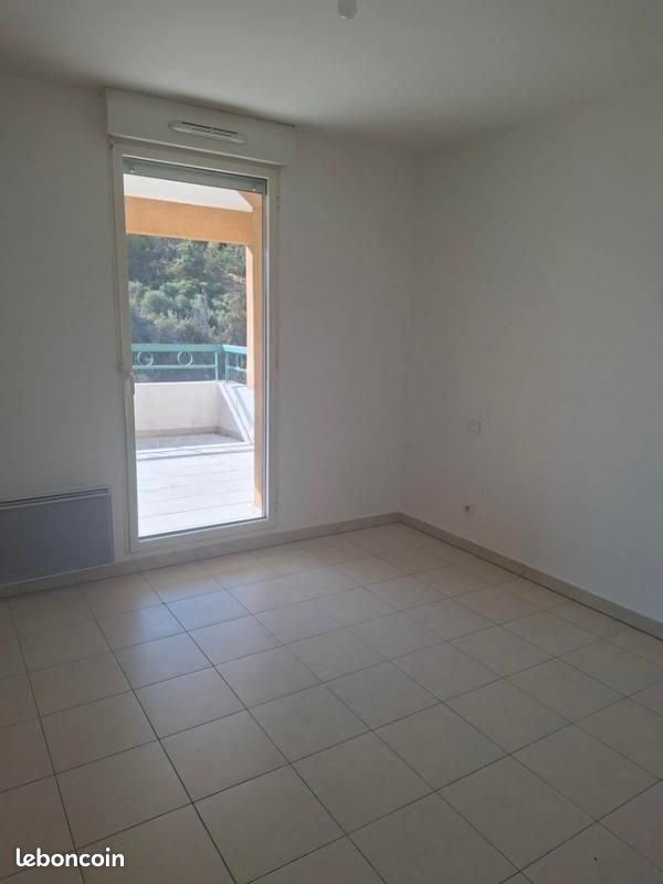 Appartement 4 pièces 85 m² · à Vallauris · 85 m² · 881 €