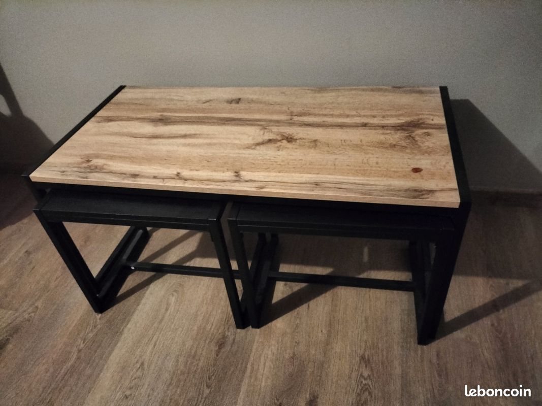 Table basseTable basse quasi neuve
Plateau en très bon état aucune marques
Quelques petites marques sur côté petites tables noir voir photos
Pour plus de renseignements ou photos ne pas hésiter (image 3)