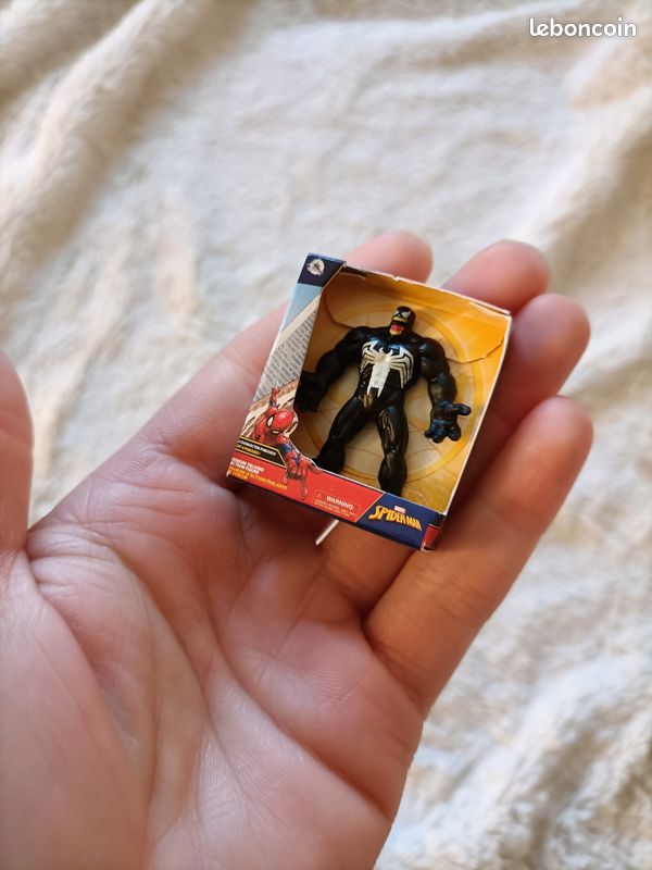 Miniature spiderman jouet zuru mini brands (image 1)