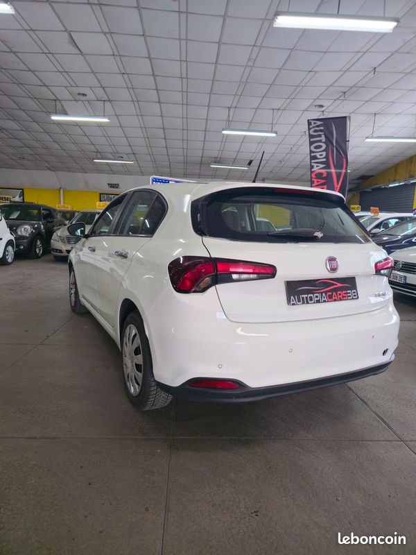 Fiat Tipo 1.3 multijet jtd 95ch pack clim NAVI PRO 5p, BV5 2PLACES DRIVE VP 2 °main ECRAN TACTILE BLANC , 5cv, 5 portes, mise en circulation le 30-06-2018, le prix 4490TTC (image 4)